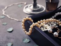 ¿Cómo saber si un collar de perlas es valioso o no?